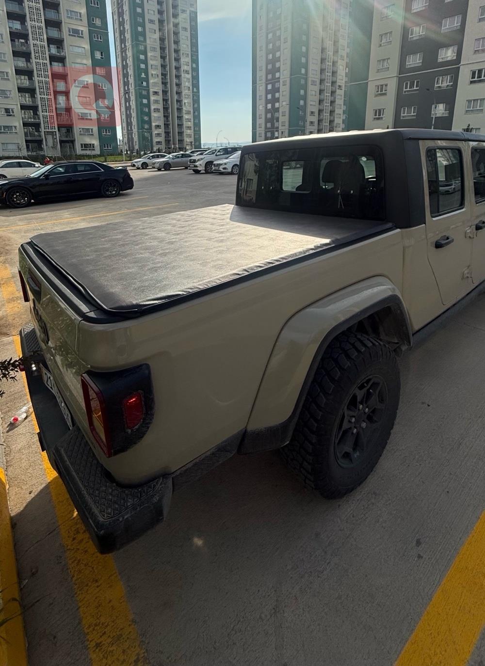 جيب جلاديتور